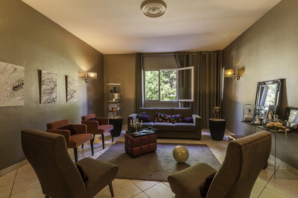 Logis Hotel - Restaurant Le Relais De Comodoliac Saint-Junien Eksteriør bilde