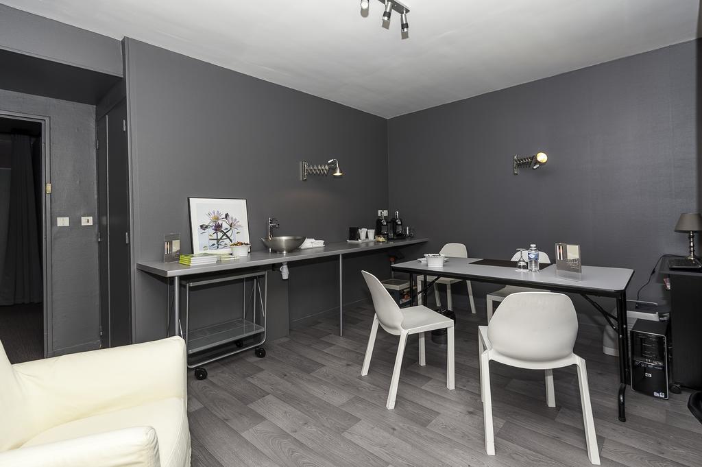 Logis Hotel - Restaurant Le Relais De Comodoliac Saint-Junien Eksteriør bilde