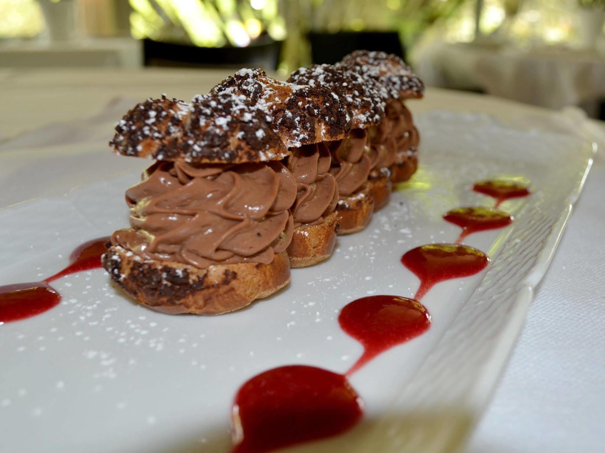 Logis Hotel - Restaurant Le Relais De Comodoliac Saint-Junien Eksteriør bilde